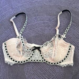 Lace Underwire Bra - Cream and Black